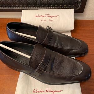 Salvatore Ferragamo.    NEW.  🛑